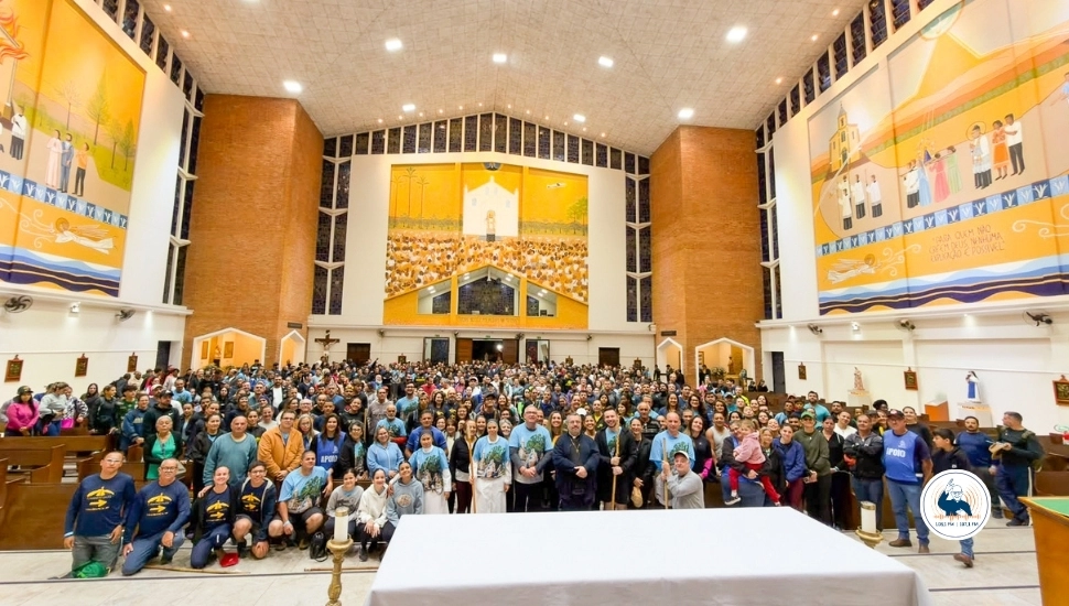 Centenas de peregrinos participam da Caminhada da Fé no Caminho do Milagre