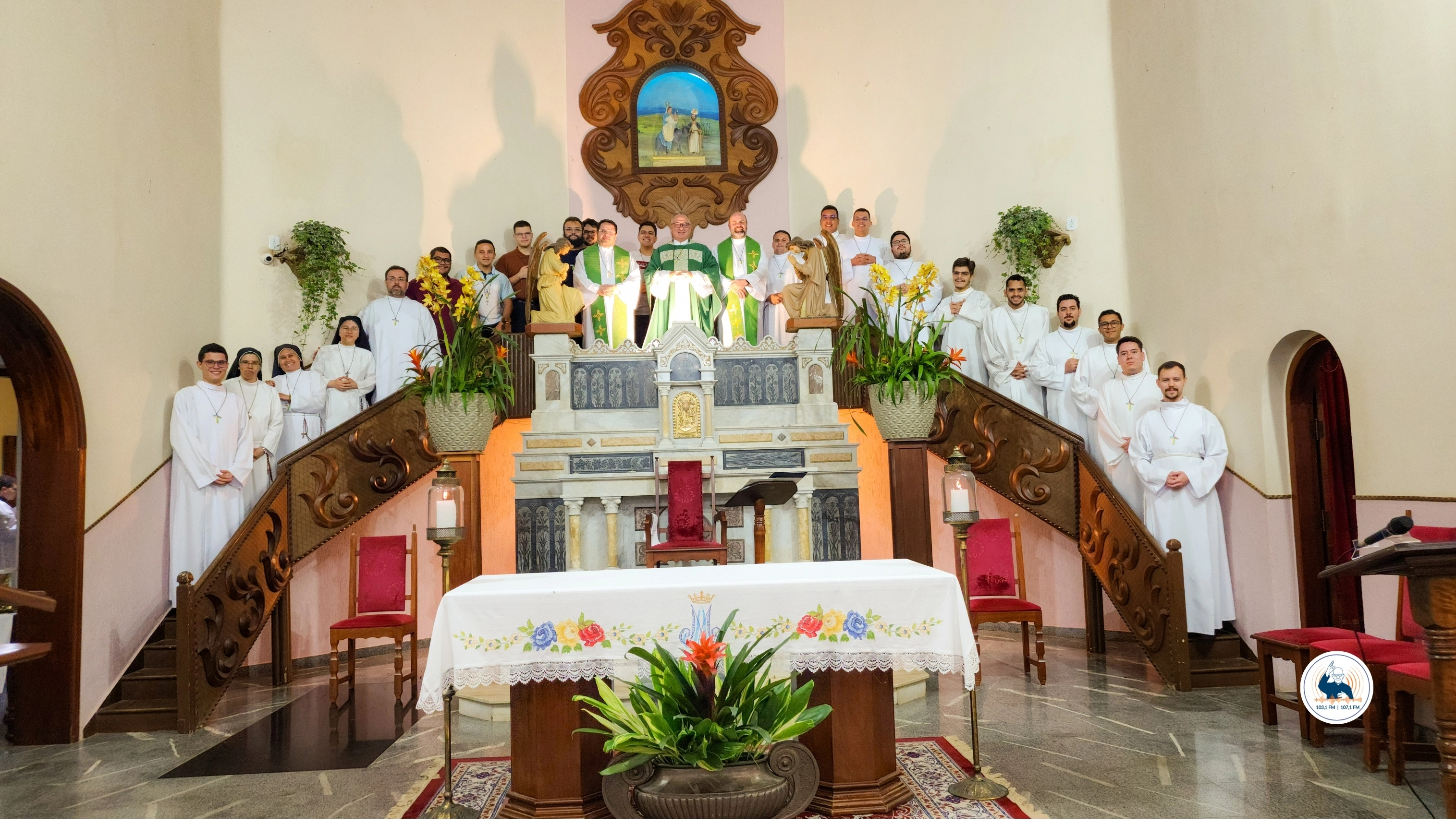 Missa de acolhida e benção para as Missões Paroquiais