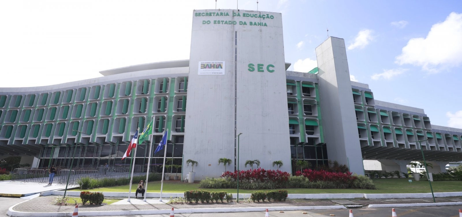 Professores da rede estadual da Bahia podem receber licença-prêmio em dinheiro; saiba como solicitar
