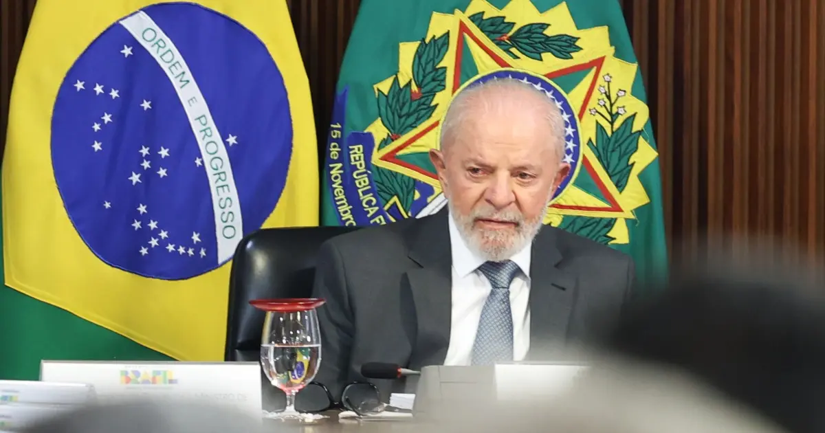 Lula convoca ministros às pressas para discutir regulação das bets e a 'taxa das blusinhas'