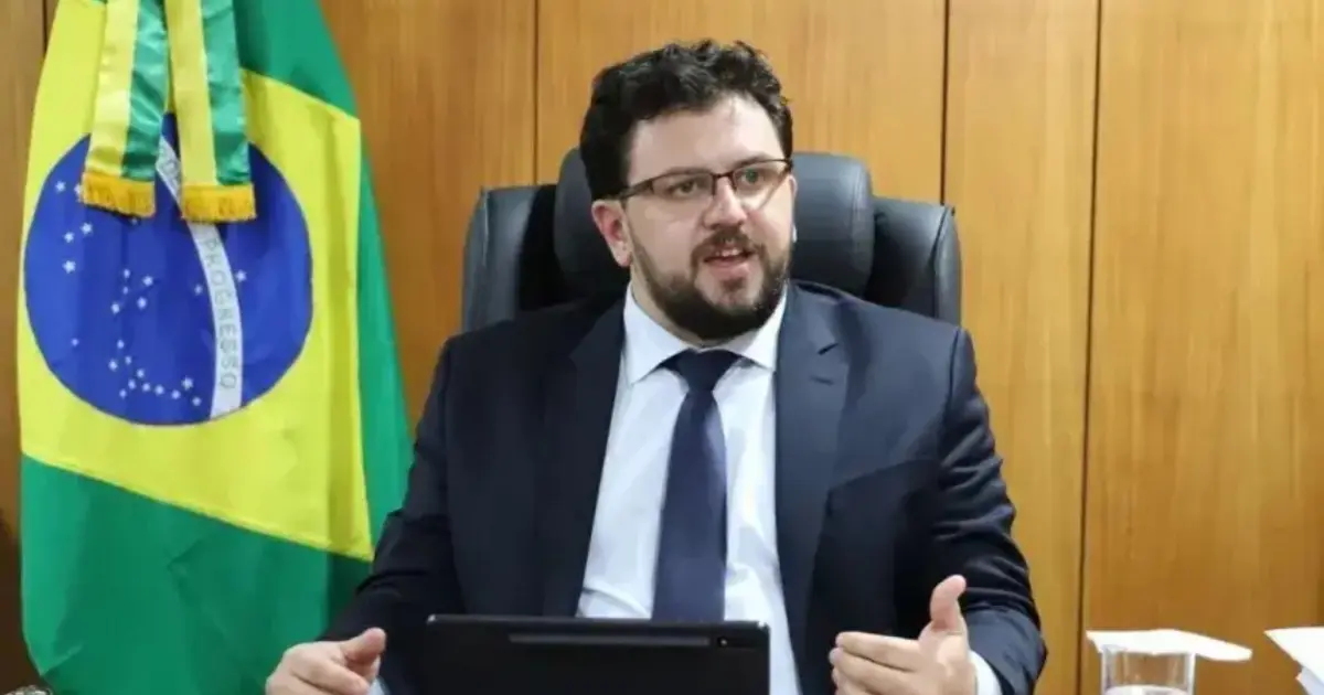 Ex-chefe de gabinete de Lula pediu quadro que lobista disse custar EUR 100 mil, diz jornal