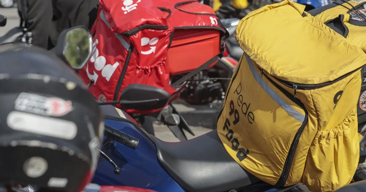 Lula cobra maior agilidade de BB e Caixa na liberação de crédito a motoristas de app e táxi