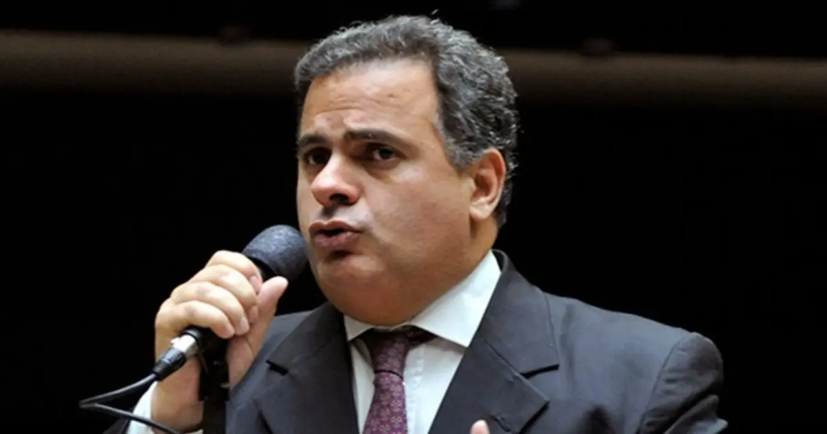 Deputado João Bacelar declara “compromisso inabalável” com PL após ameaça de expulsão por apoio a Jerônimo