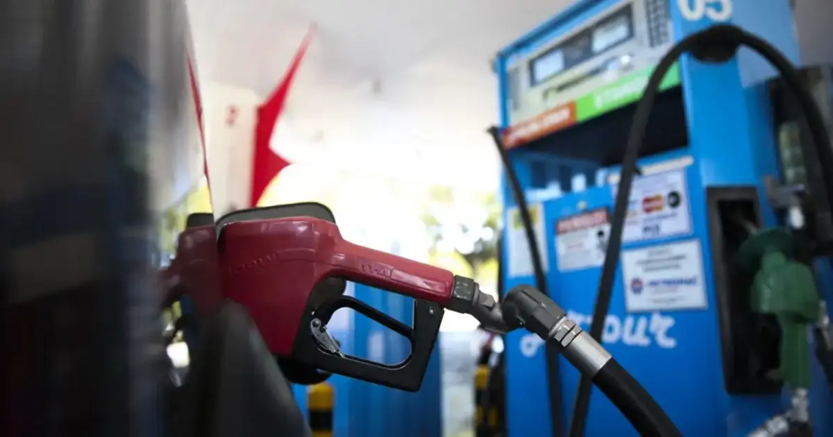 Defasagem no preço do diesel dispara, e governo Lula libera mais verba para subsídio