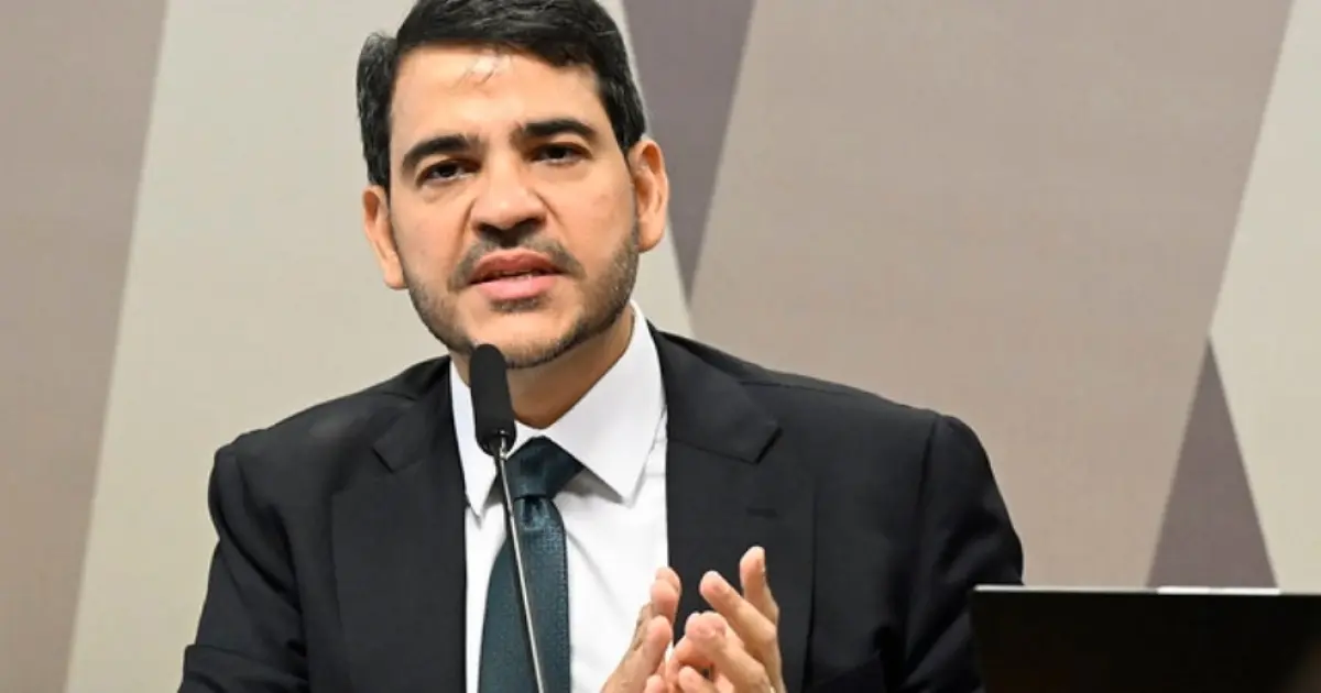 Jorge Messias faz elogios e diz que decisão de Edson Fachin contribui para harmonia entre os poderes