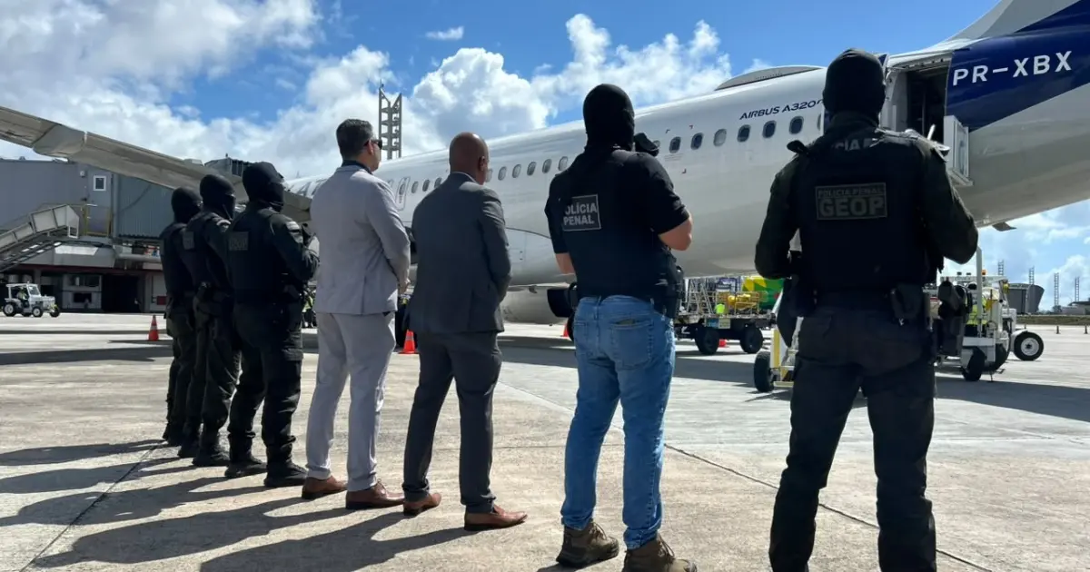 Governo da Bahia transfere cinco líderes de facções para presídios federais