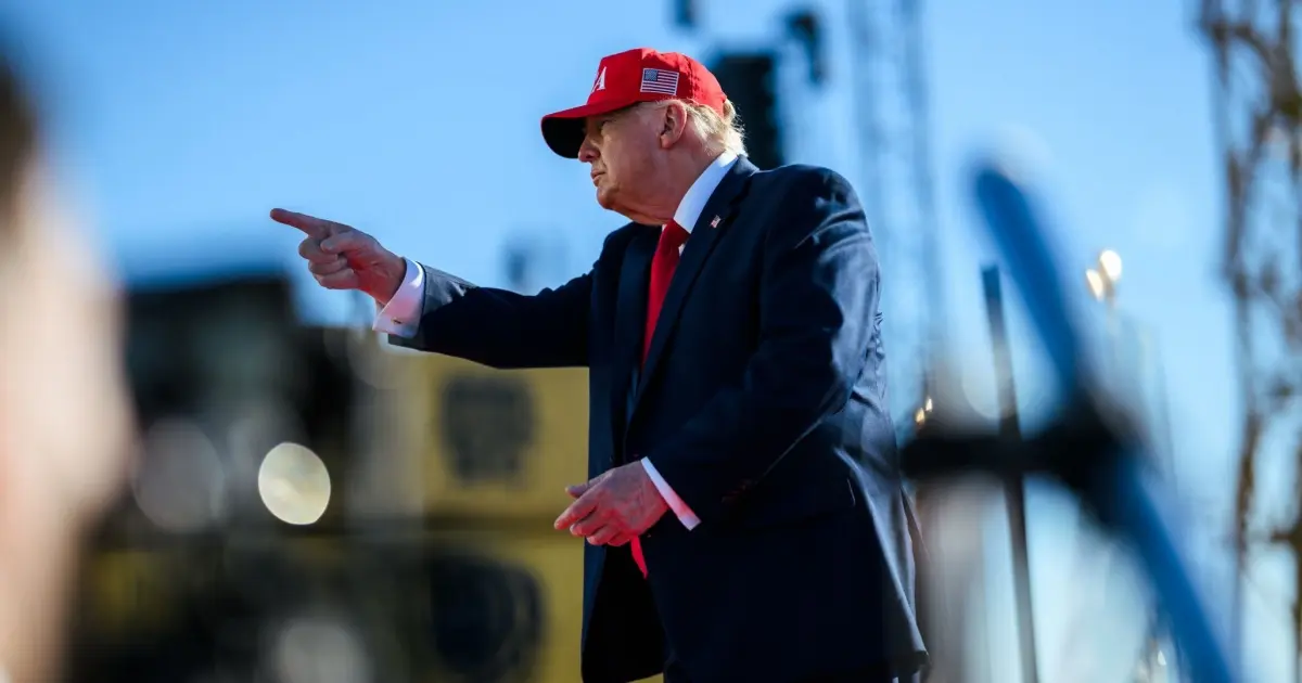Trump declara que Casa Branca tratará como 'inimigo' quem usar o termo 'inteligência artificial'