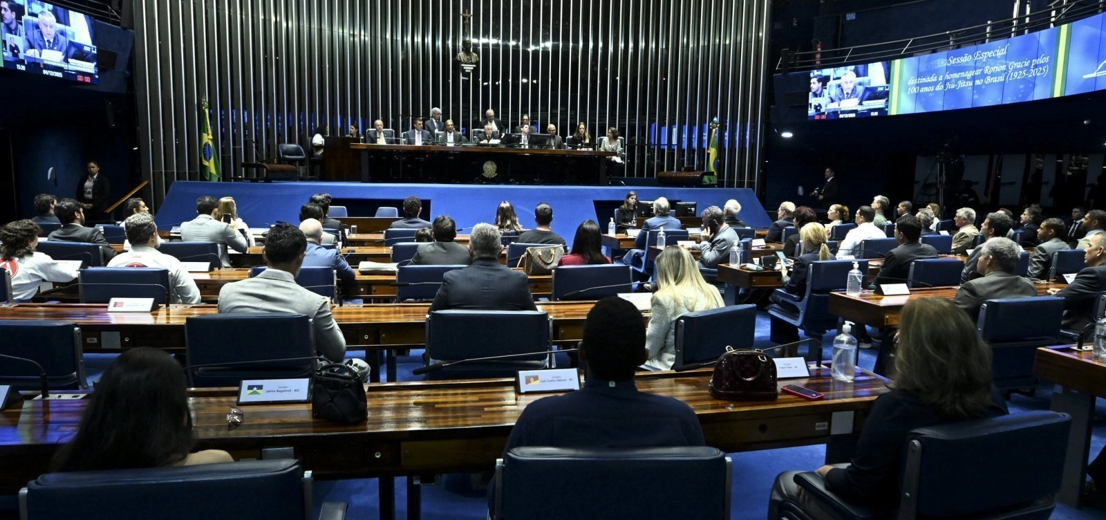 Senado vota PEC que acaba com escala 6x1 na quarta-feira
