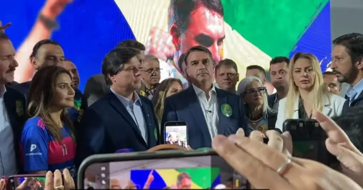 Flávio Bolsonaro declara que não comparecerá ao debate da Band, no próximo domingo
