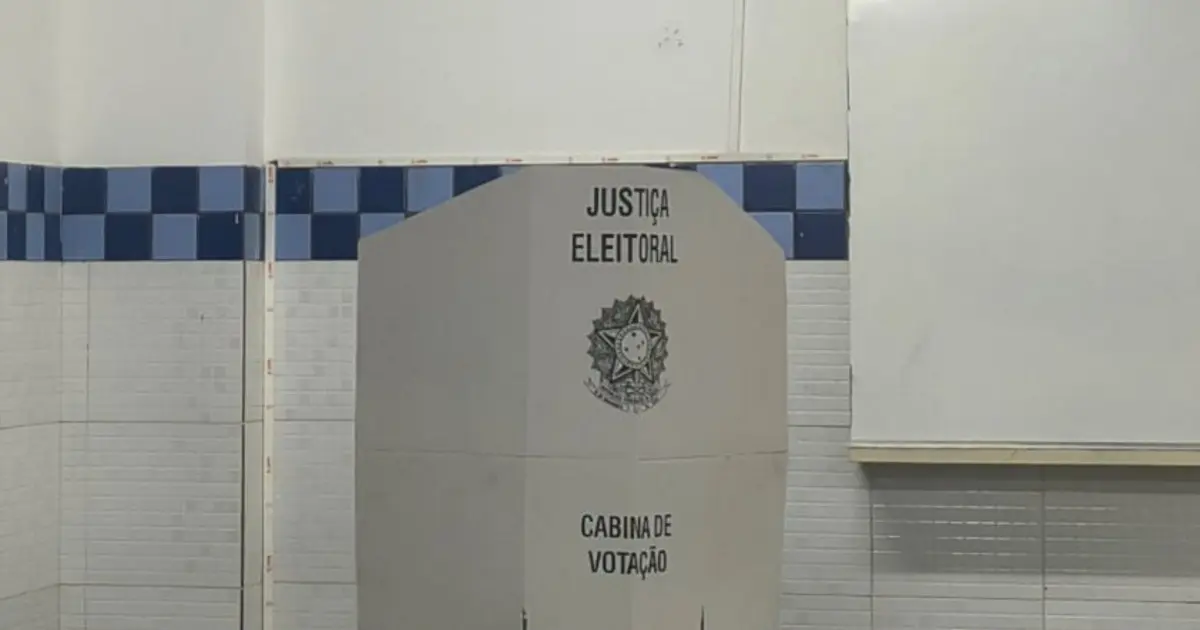 Centrão articula com Hugo Motta reforma eleitoral para implementar voto distrital misto