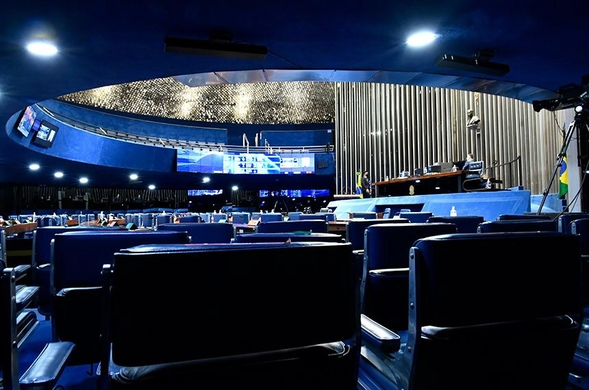 Eleitor escolherá dois senadores neste ano no Brasil ; veja como votar