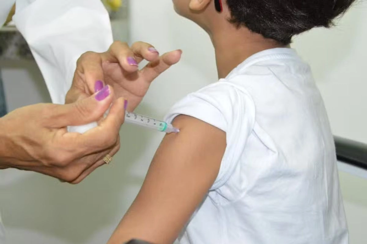 Multivacinação começa em Campo Grande para atualizar a caderneta de vacinação