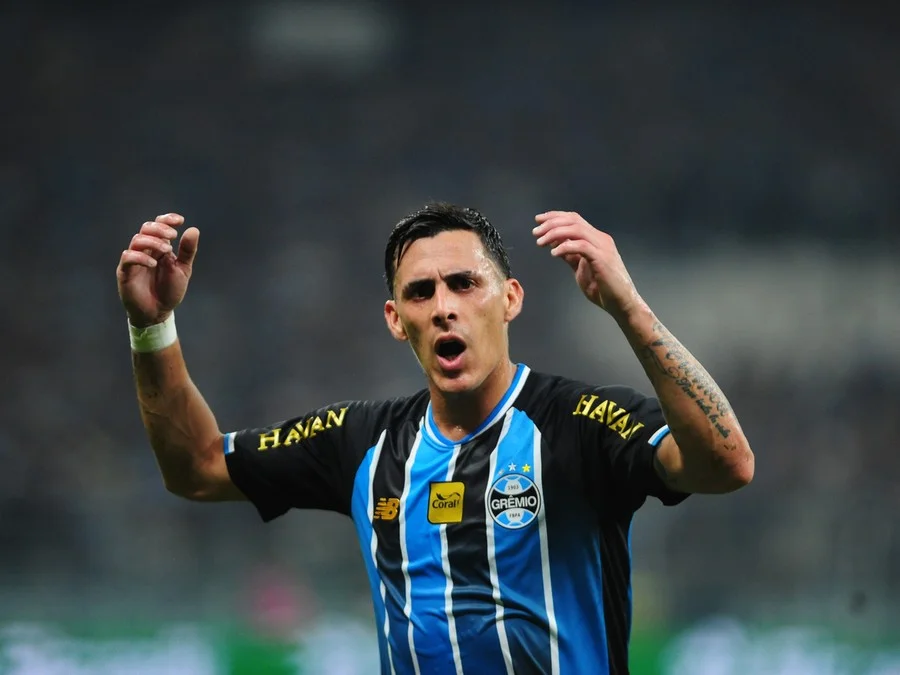 = Grêmio vence de virada o São Paulo por 2 a 1, em jogo na tarde de sábado, na Arena, em Porto Alegre