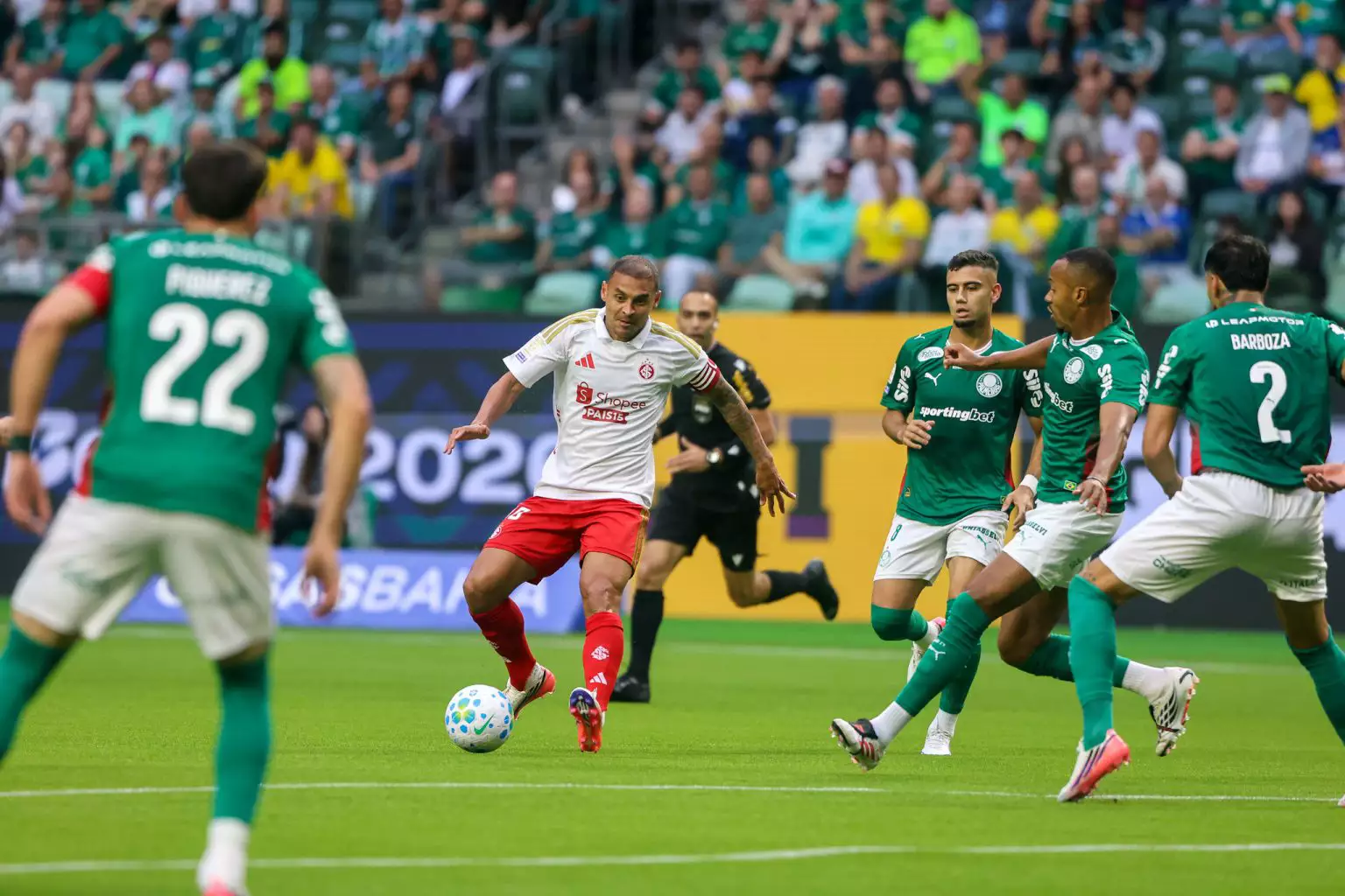= Em jogo da tarde de domingo, em São Paulo, o Inter empata em 0 a 0 com o Palmeiras, e sai da Z4