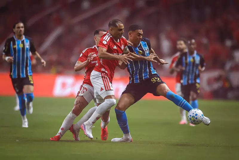 = Em jogo da Copa do Brasil na quarta-feira, no Beira-Rio, Grêmio e Inter empatam em 0 a 0