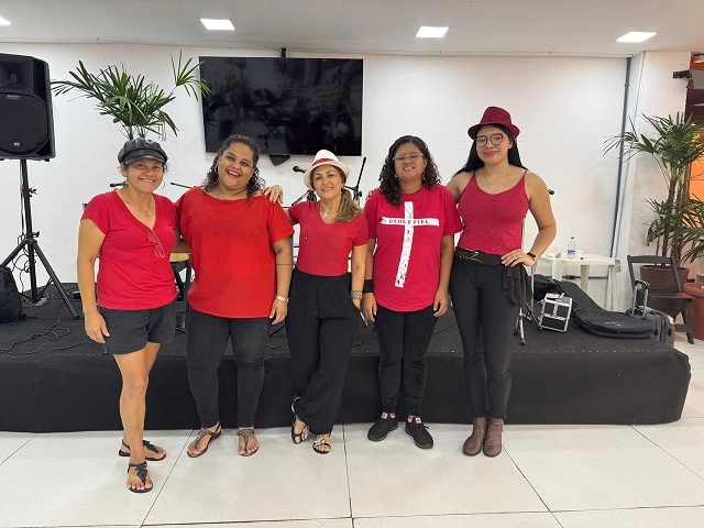 Roda de samba no Centro de Manaus celebra os 20 anos da Lei Maria da Penha