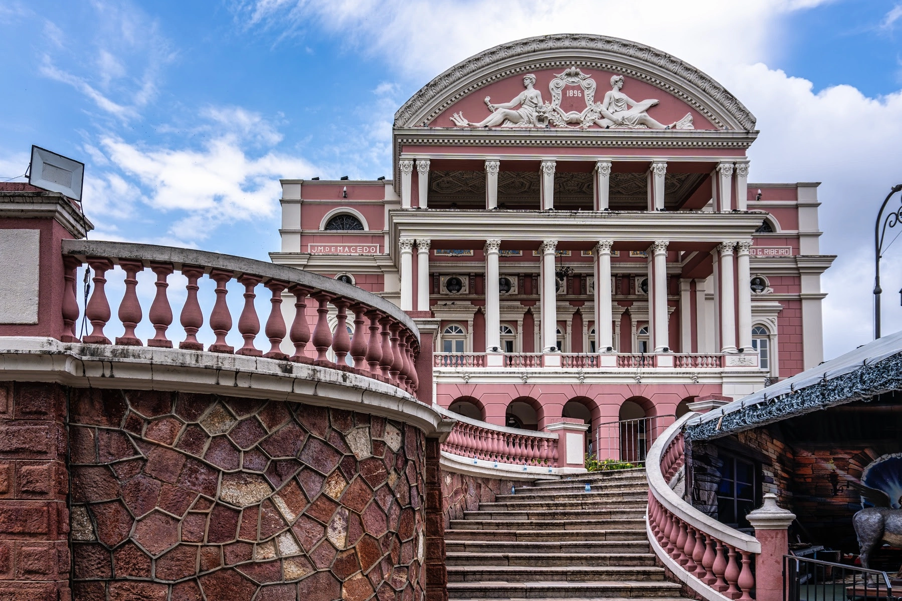 Teatro Amazonas é reconhecido como Patrimônio Mundial da Unesco e impulsiona turismo cultural em Manaus