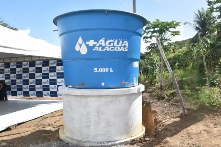 Governo de Alagoas garante água para 252 famílias em Poço das Trincheiras