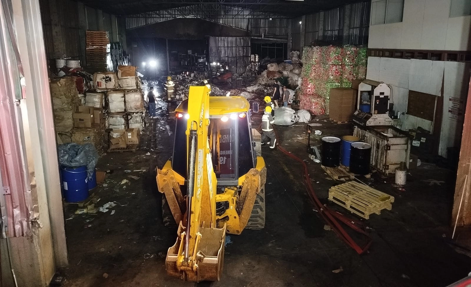 Incêndio atinge indústria e mobiliza bombeiros por mais de duas horas em São Lourenço do Oeste