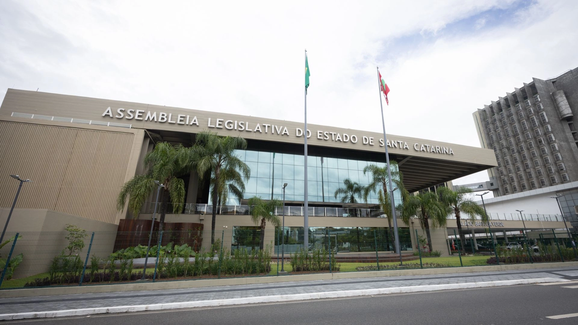 Santa Catarina define os 40 deputados estaduais eleitos para mandato que começa em 2027 à Alesc