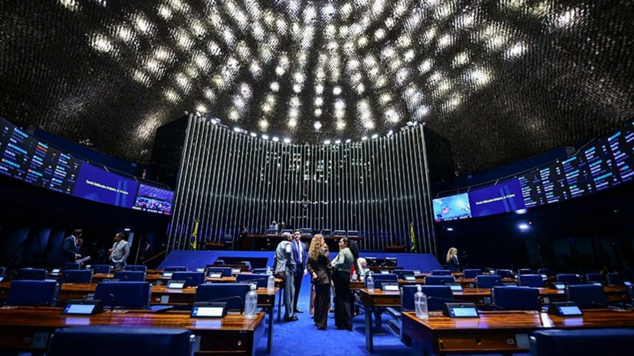 Fim da escala 6x1 avança no Senado e proposta que garante duas folgas pode ser votada nesta quarta