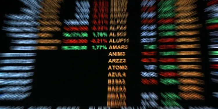 Ibovespa abre em alta após queda de 13,88% provocada por reação à reeleição de Lula