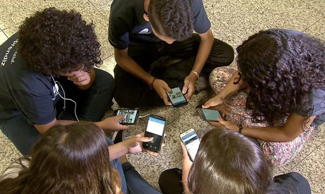 SUL DE MINAS: Pesquisa aponta que 82% dos brasileiros são contra o uso de celular por crianças de até 3 anos