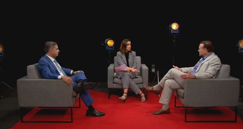 Coordenadores das campanhas de Lula e Flávio Bolsonaro discutem estratégias na GloboNews