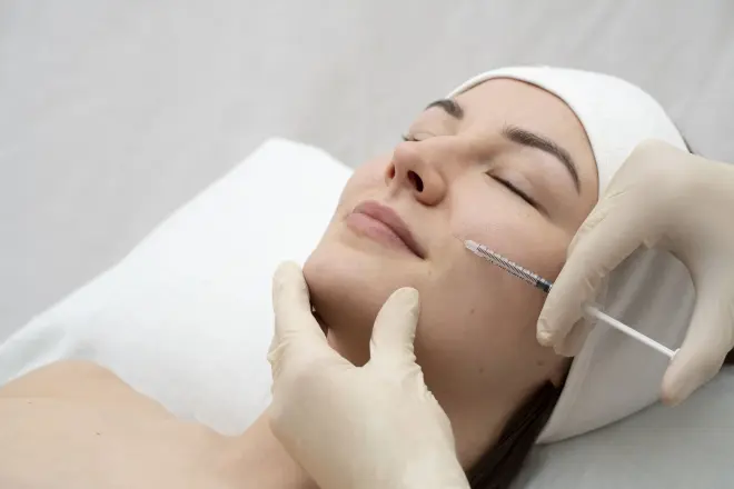 Justiça considera ilegal norma que permitia a dentistas realizar procedimentos de harmonização facial