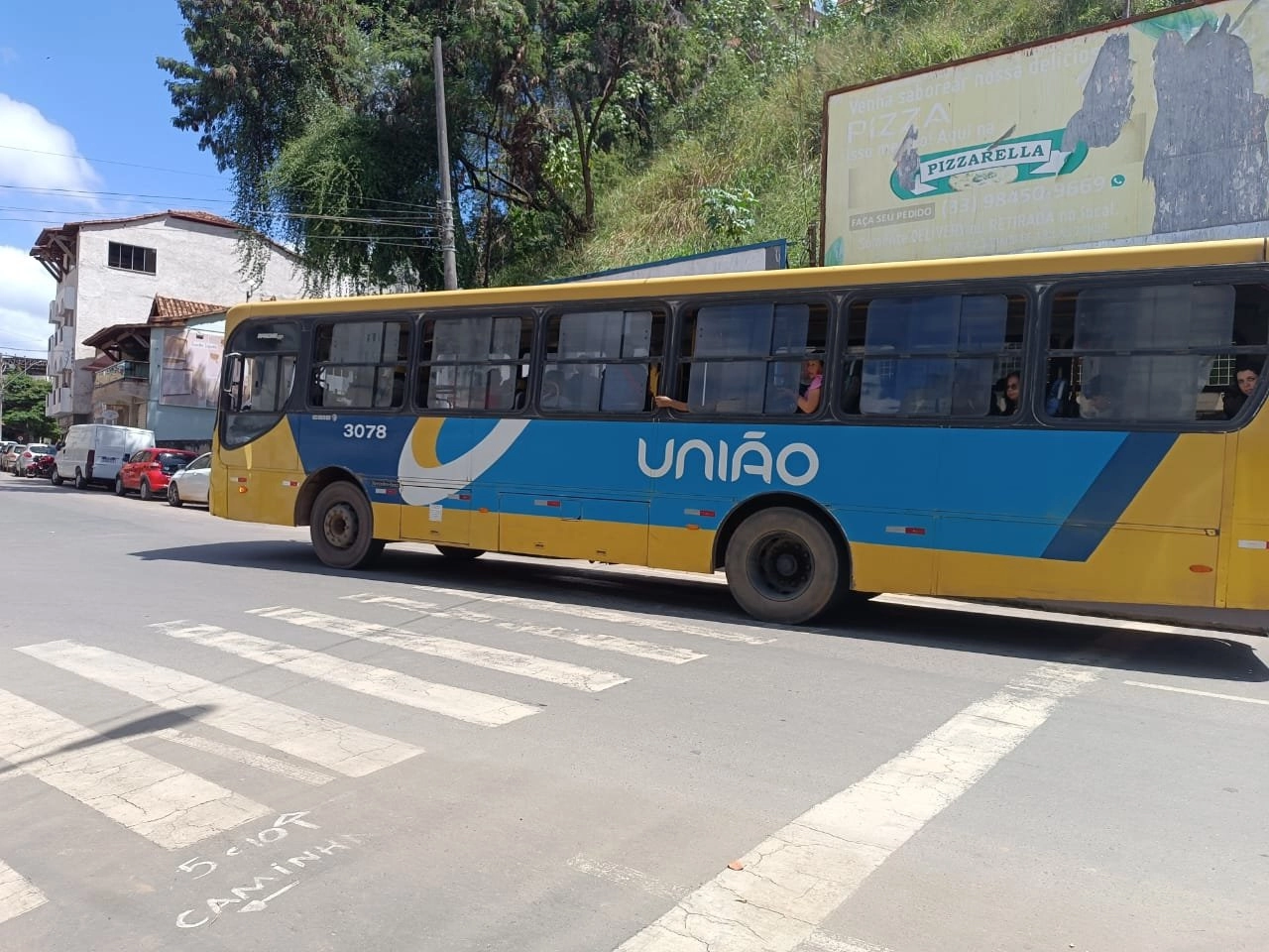 Acordo entre empresas e motoristas cancela greve do transporte coletivo em Manhuaçu