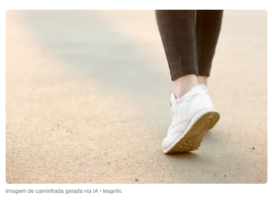 Segundo treinadores, caminhar de 20 a 30 minutos por dia e treinar força auxilia no emagrecimento