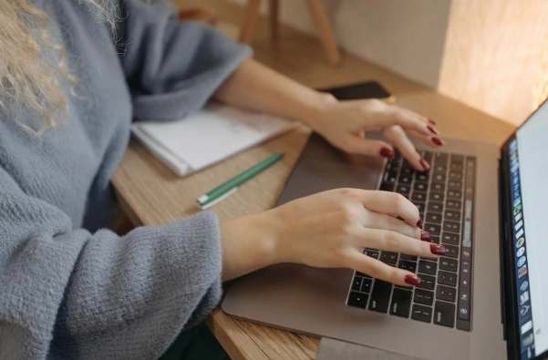 Instituto Energisa e IBM oferecem capacitação gratuita em competências digitais