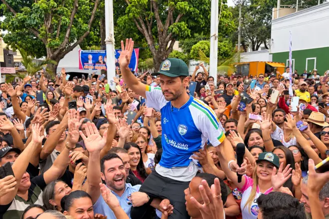 Cleitinho é eleito governador de Minas no 1º turno