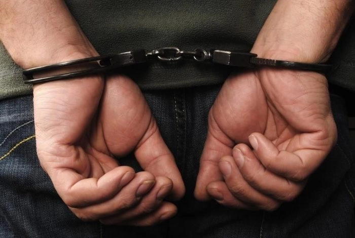 Homem com mandado de prisão é preso e Land Rover é apreendida no Alfa Sul em Manhuaçu
