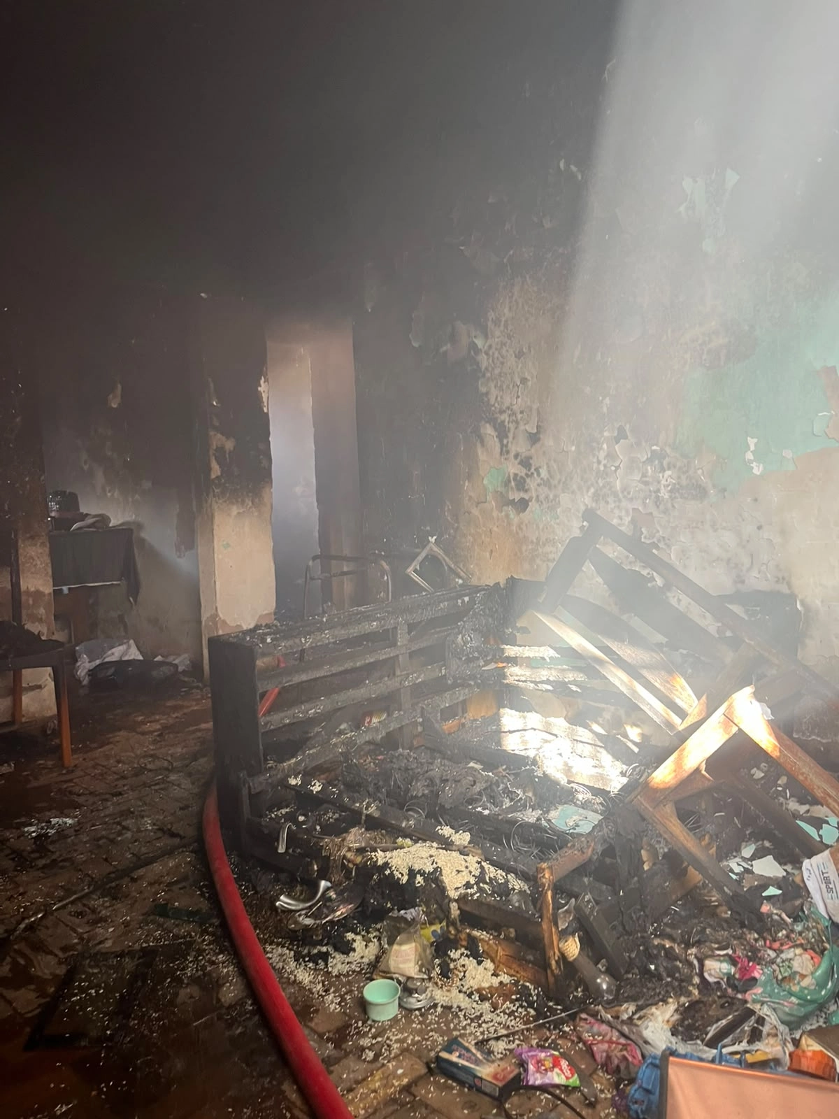 Incêndio atinge residência em Vilanova, em Manhuaçu