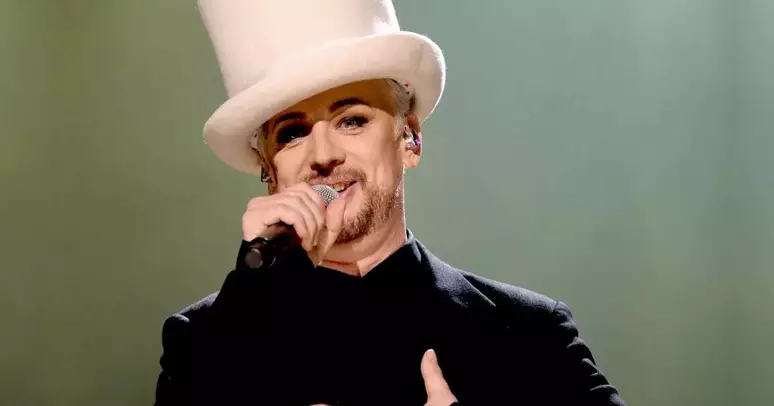Boy George chama a atenção com lançamento de música pró-Israel